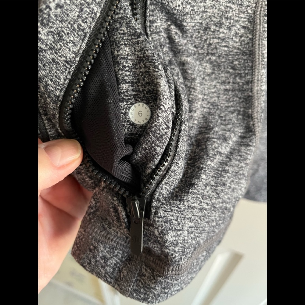 🍒LULULEMON DEFINE Jacket HEATHERED BLACK sz 6 Black Gray Slate - Picture 3 of 7